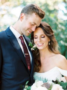 Honsberger Estate Wedding photographed by Niagara Wedding Photographer Kayla Yestal www.kaylayestal.com