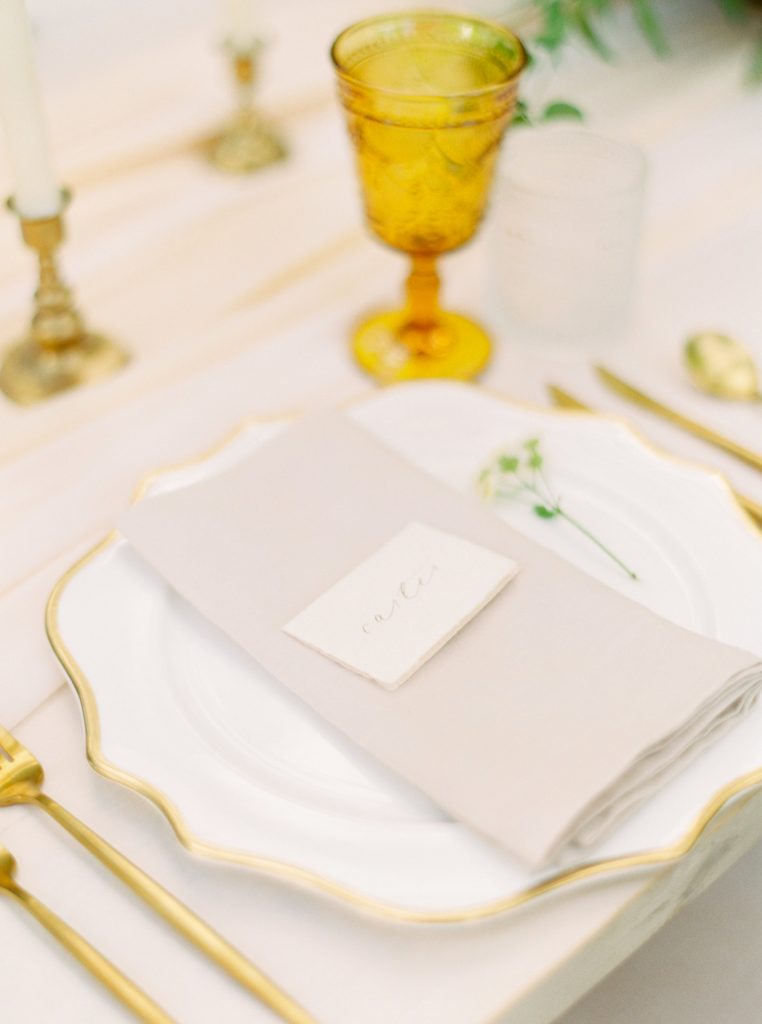 Mustard Gold Wedding Inspiration | Gold Yellow Wedding Table Inspiration | Ontario Vineyard Wedding | Gracewood Estates Wedding | Gracewood Estate Wedding | Kurtz Orchard Wedding | Kurtz Orchards Wedding