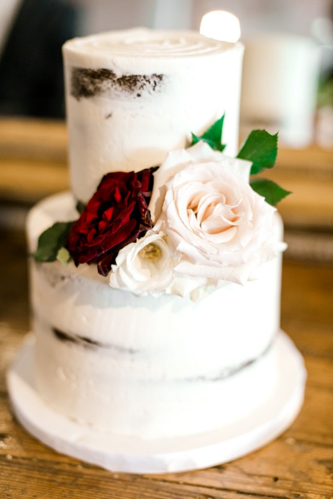 Burroughes Building Wedding | Modern White Wedding Cake | Hunt and Gather Floral | Toronto Wedding Photographer Kayla Yestal www.kaylayestal.com